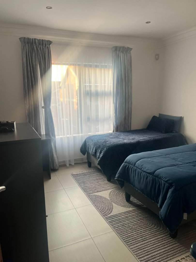 4 Bedroom Property for Sale in Heuwelsig Free State
